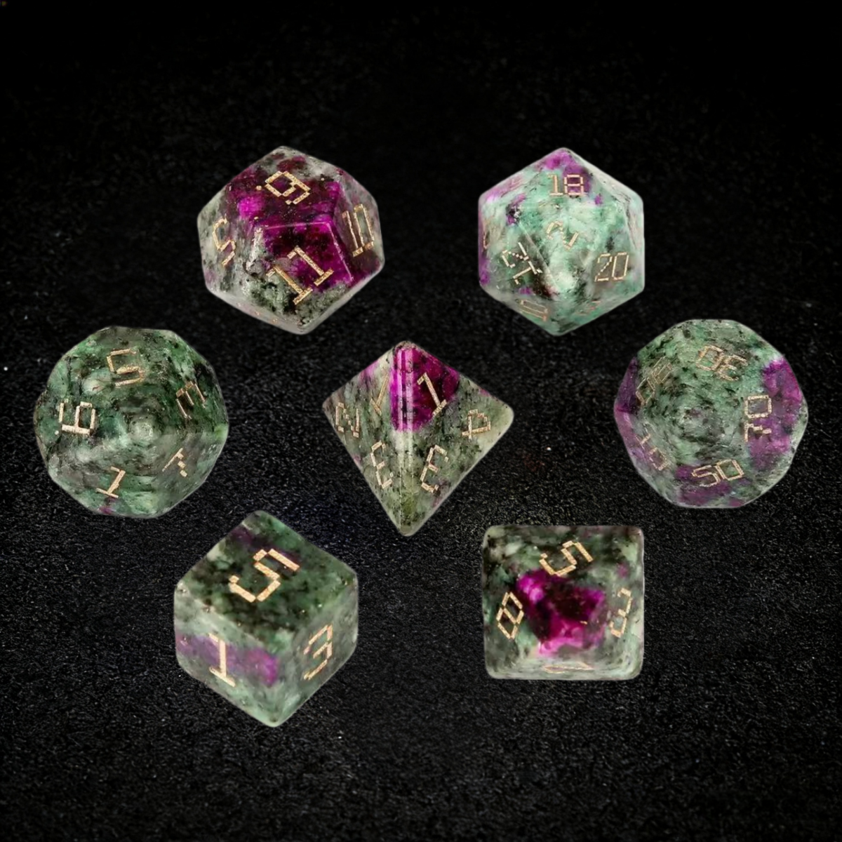 DIEACE D&D Natural Red Green Gemstone Engraved Dice Set