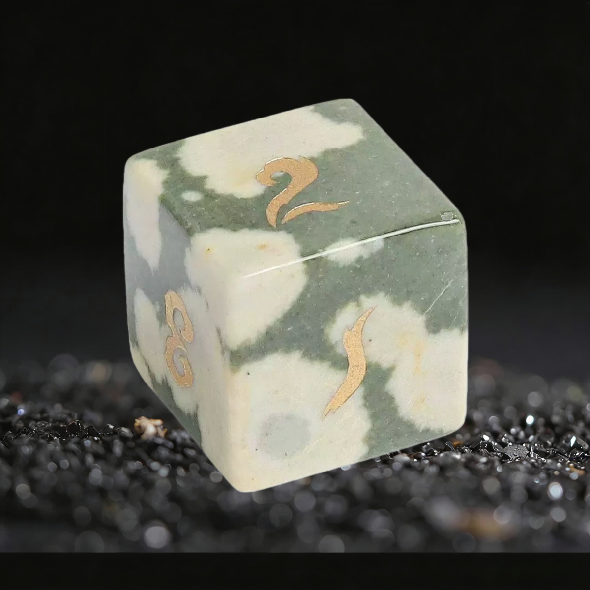 DIEACE D&D Natural Plum Blossom Green Gemstone Engraved Dice Set
