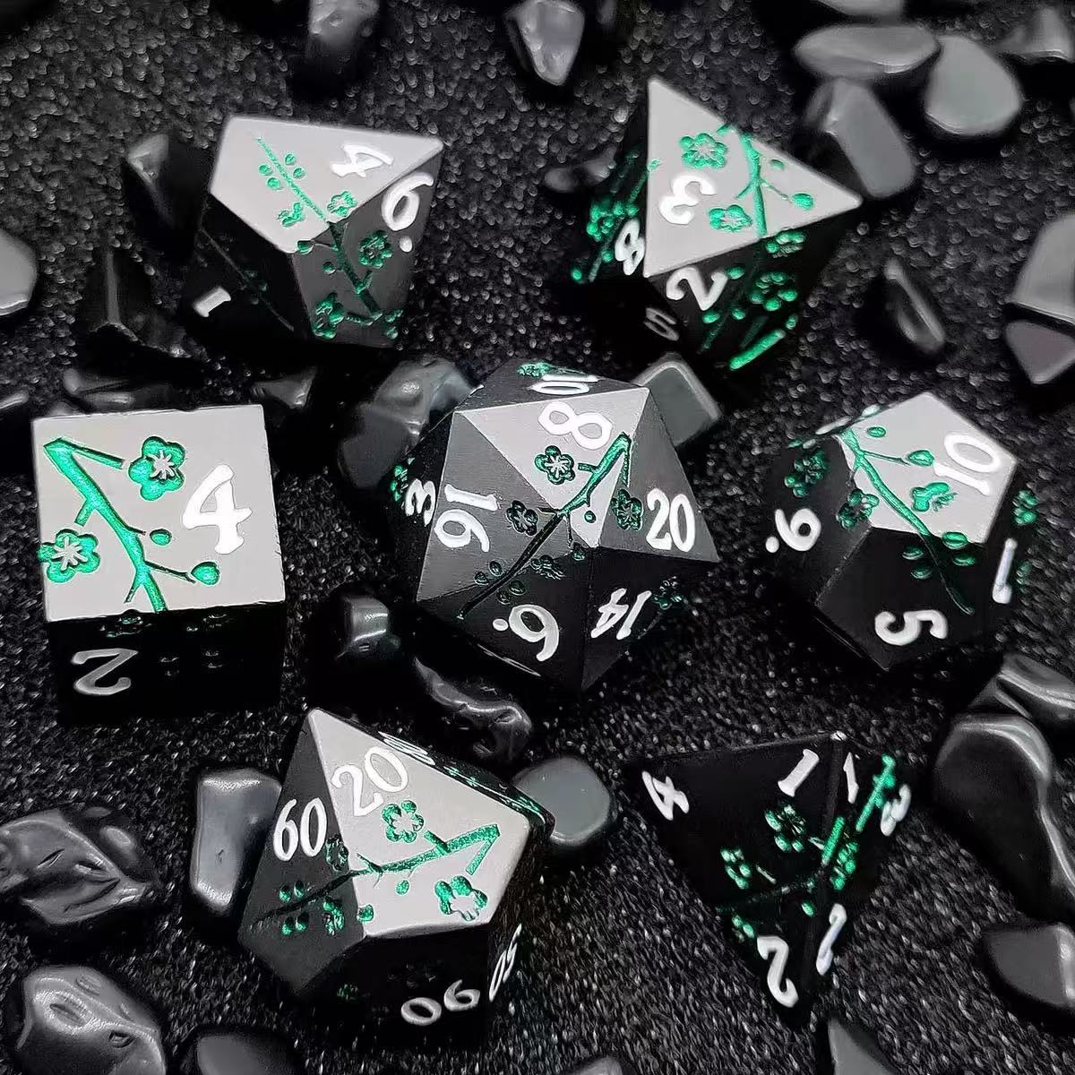 DIEACE D&D Plum Blossom Pattern Solid Metal Dice